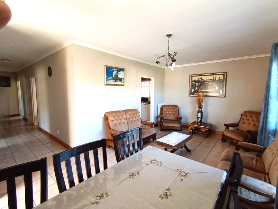 To Let 4 Bedroom Property for Rent in Southfork Western Cape